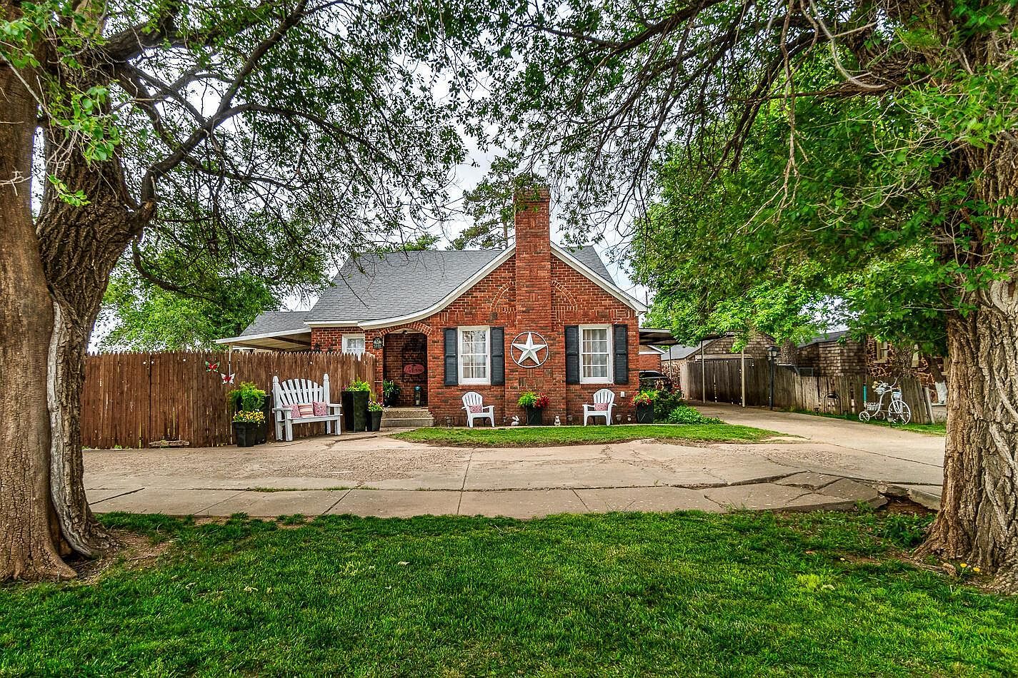 401 W Jones St Dimmitt, TX 79027 - Thumbnail 2