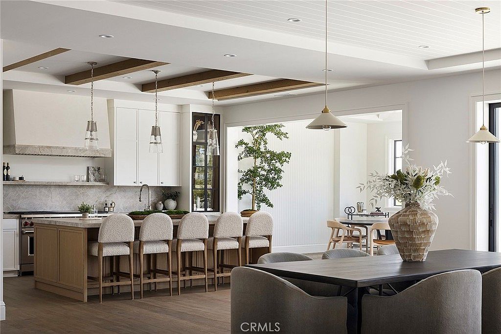 702 Saint James Pl Newport Beach, CA 92663 - Thumbnail 2