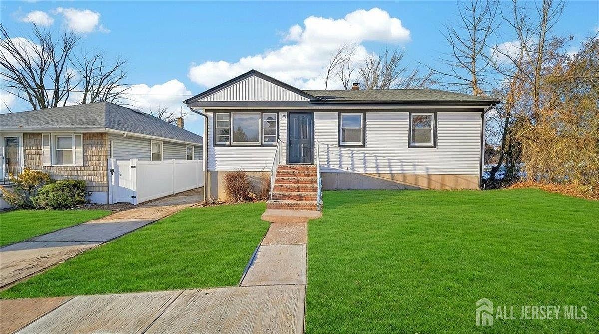 2 Olive St Fords, NJ 08863  | Single Family