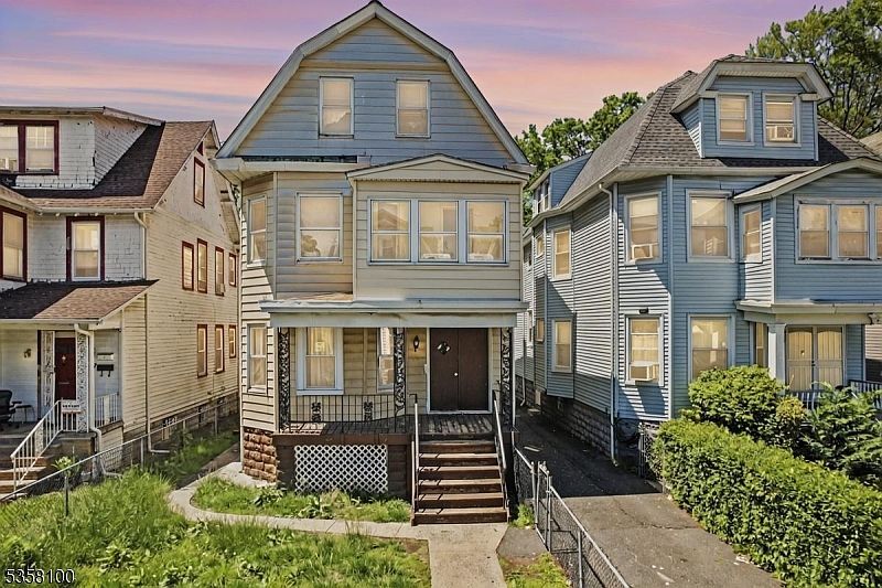 253 S Burnett St East Orange, NJ 07018 - Thumbnail 2