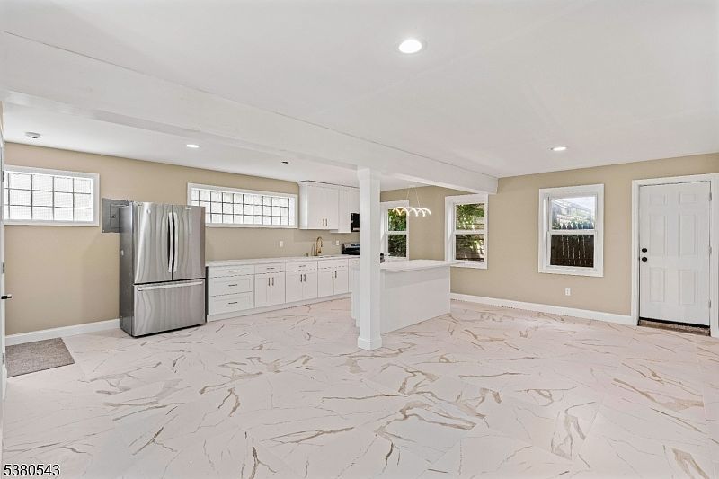 63 Maple Ave Irvington, NJ 07111 - Thumbnail 2