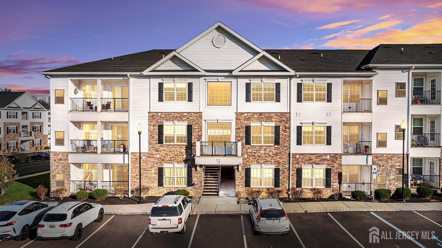 714 Stiller Ln Monroe Township, NJ 08831 - Thumbnail 2