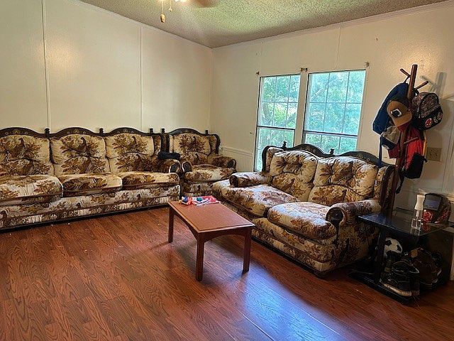 702 Cherrywood Ct Ashland City, TN 37015 - Thumbnail 2