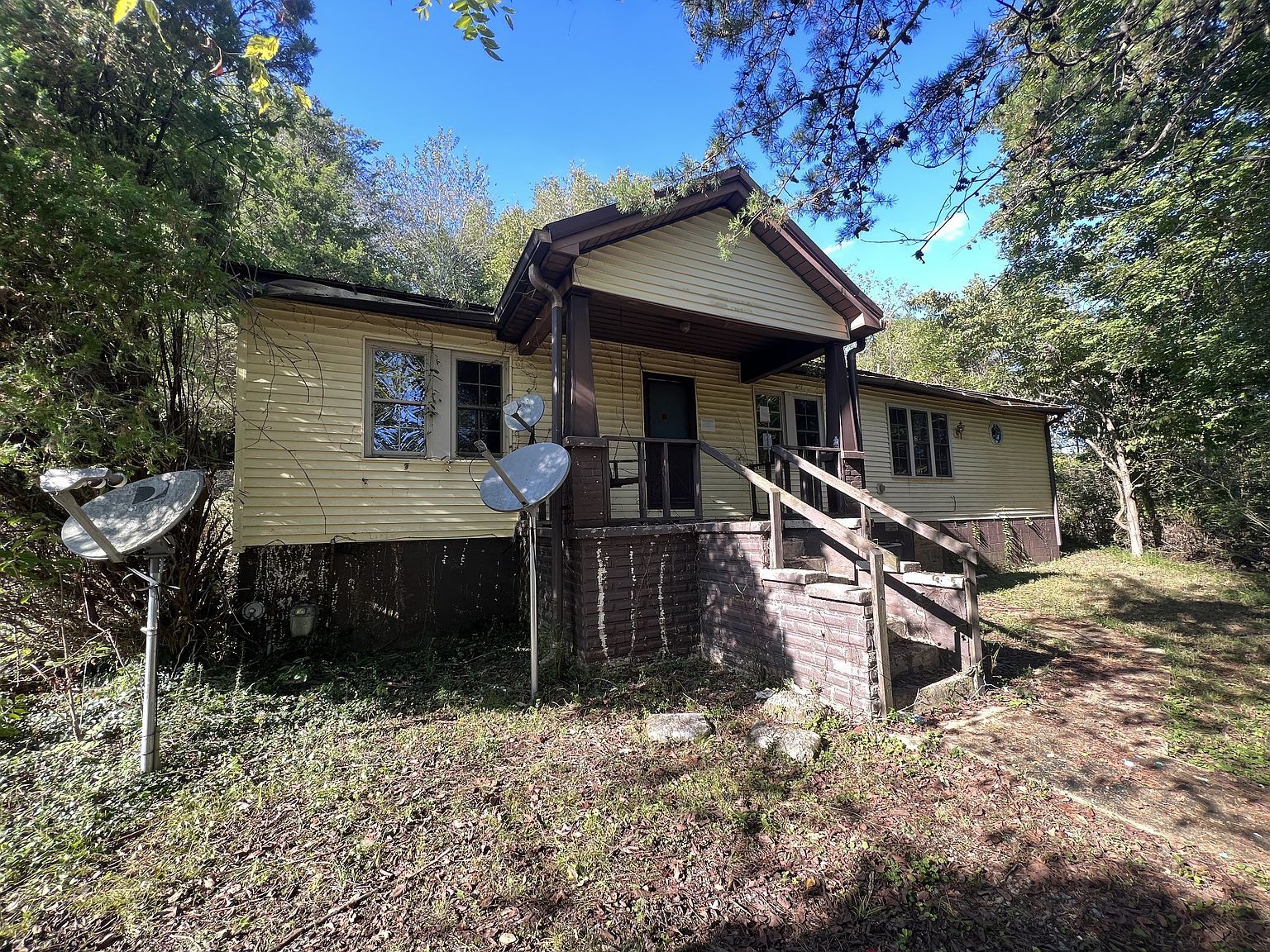 110 N Church St Erin, TN 37061 - Thumbnail 2