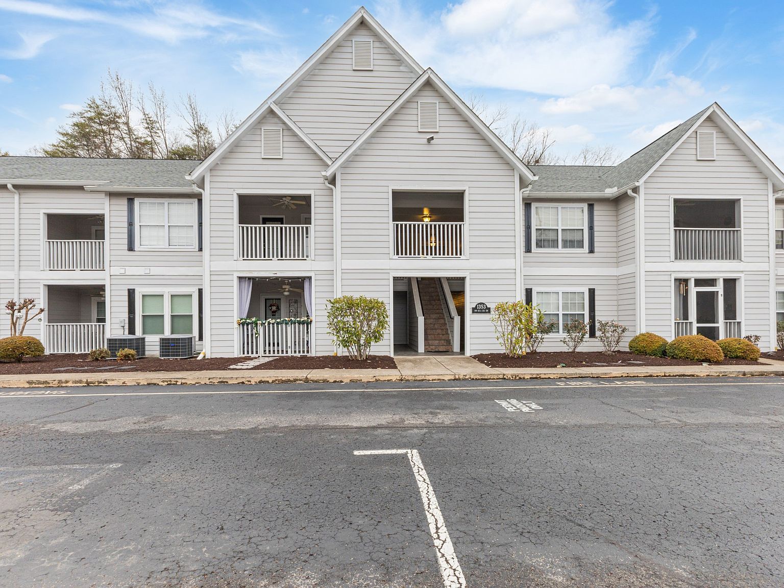 1353 Highway 12 S UNIT 110 Ashland City, TN 37015 - Thumbnail 2