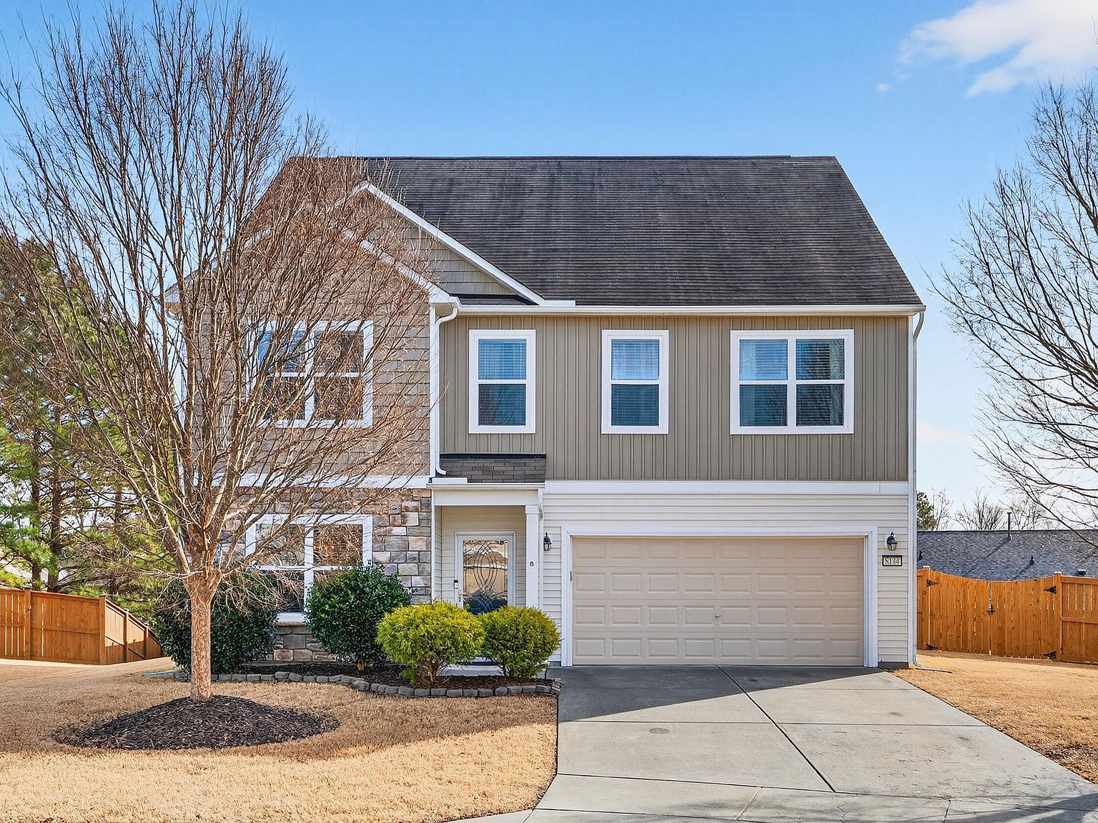 8144 Hovingham Way Raleigh, NC 27616 - Thumbnail 2