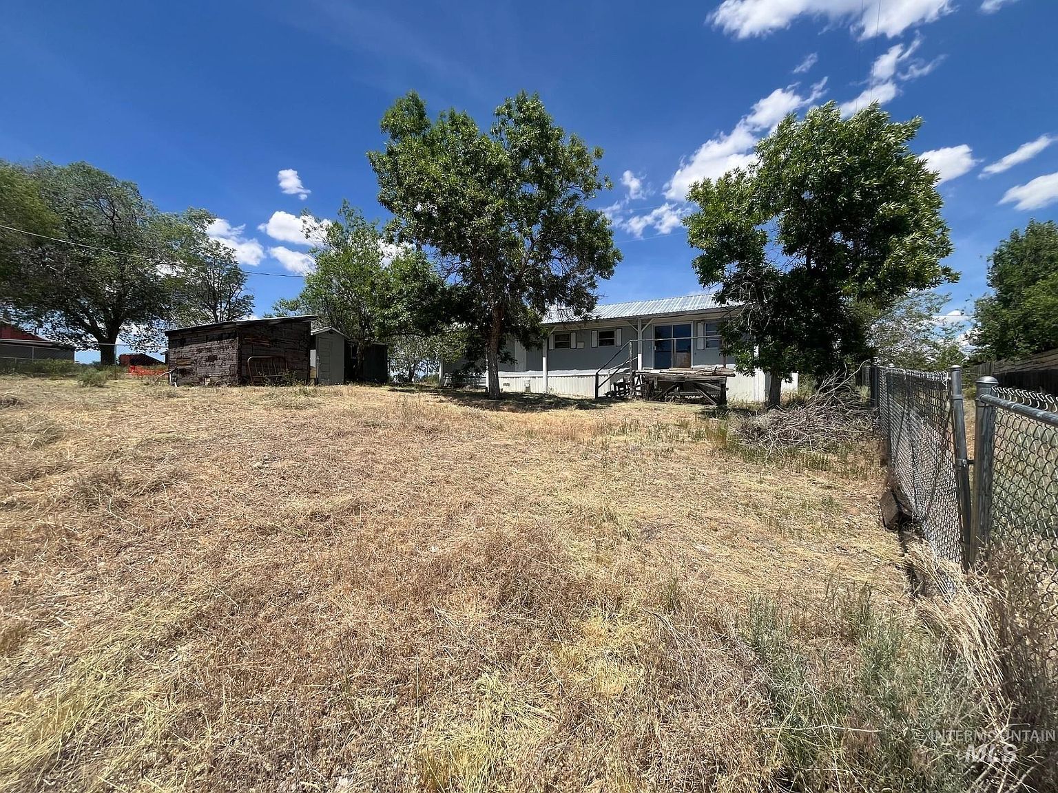 106-108 Gates Dr Shoshone, ID 83352 - Thumbnail 2