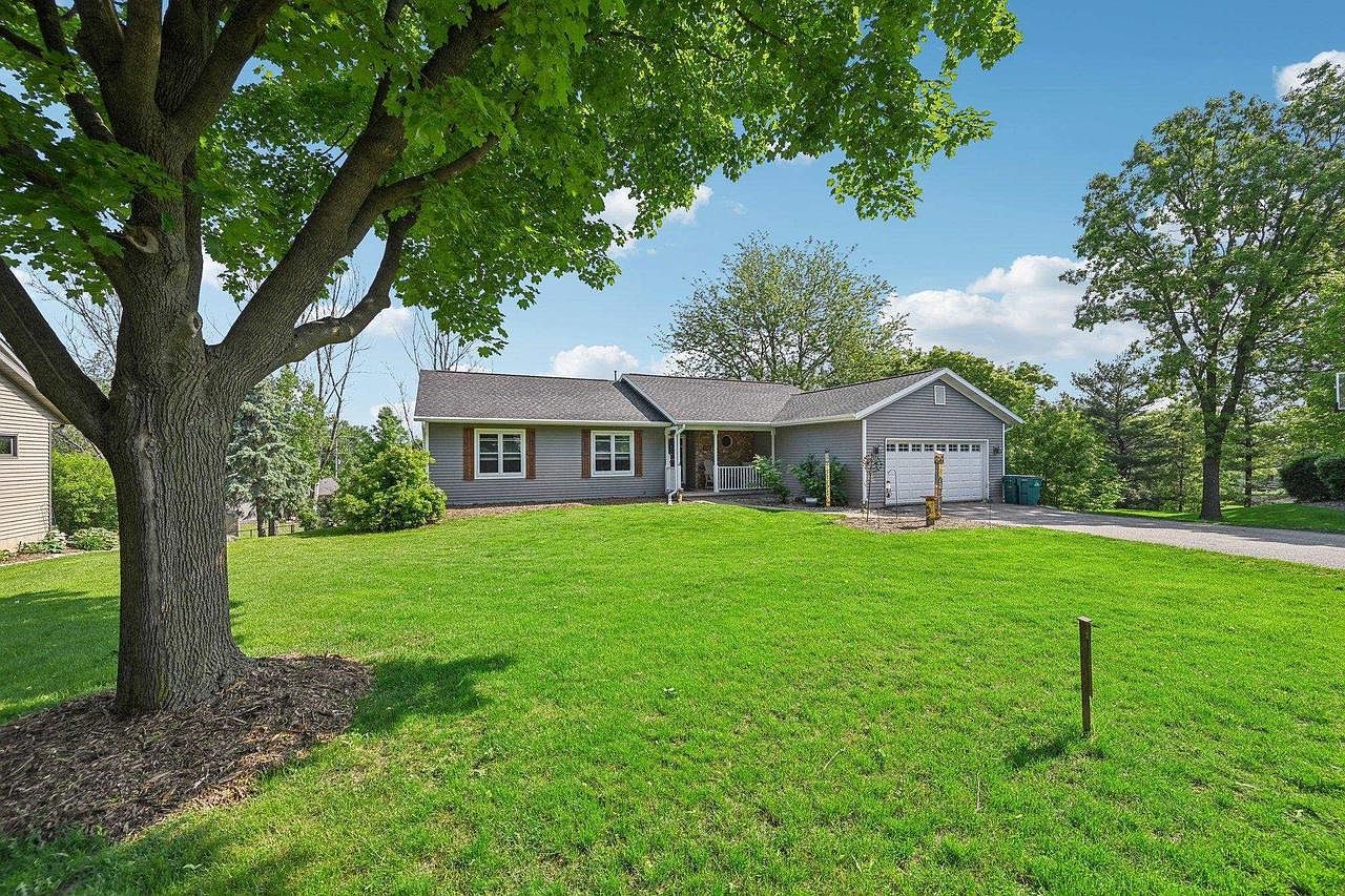 5306 Rustling Oaks Ln Mc Farland, WI 53558 - Thumbnail 2