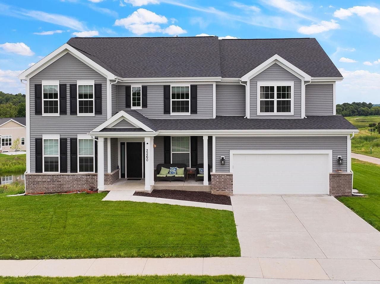 2260 Lonnie Ln Sun Prairie, WI 53590 - Thumbnail 2