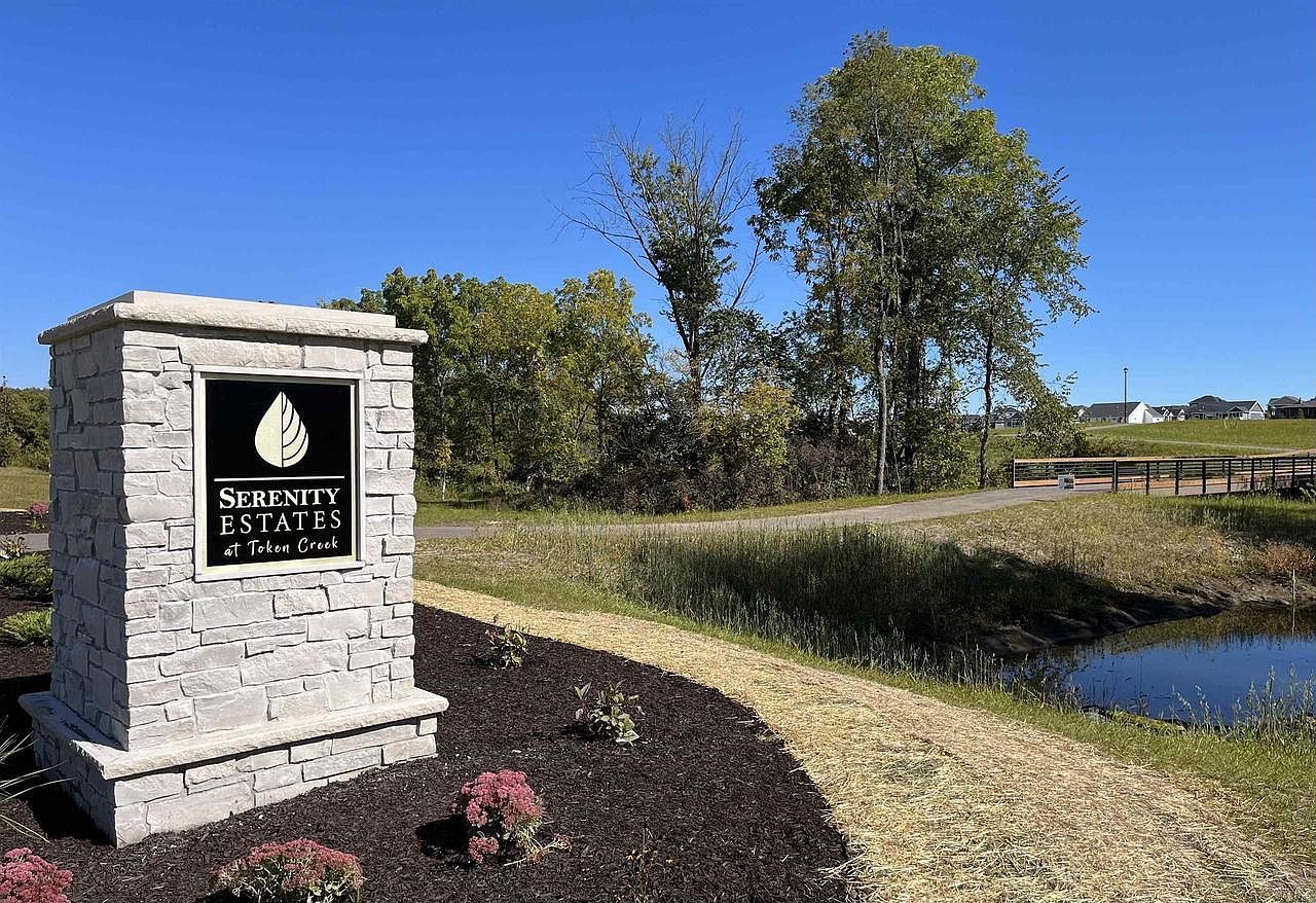 2362 Lonnie Ct Sun Prairie, WI 53590 - Thumbnail 2