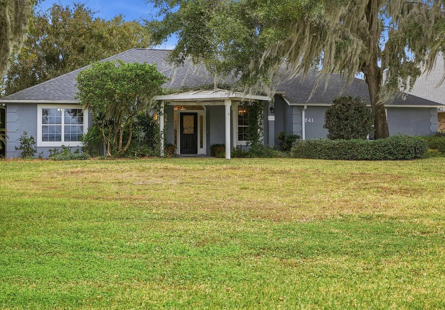 241 Crystal Cove Dr Palatka, FL 32177 - Thumbnail 2