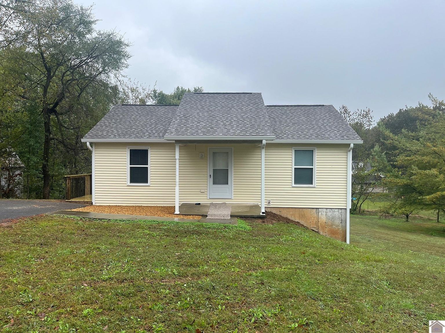 6031 Greenvale Ln Paducah, KY 42003 - Thumbnail 2