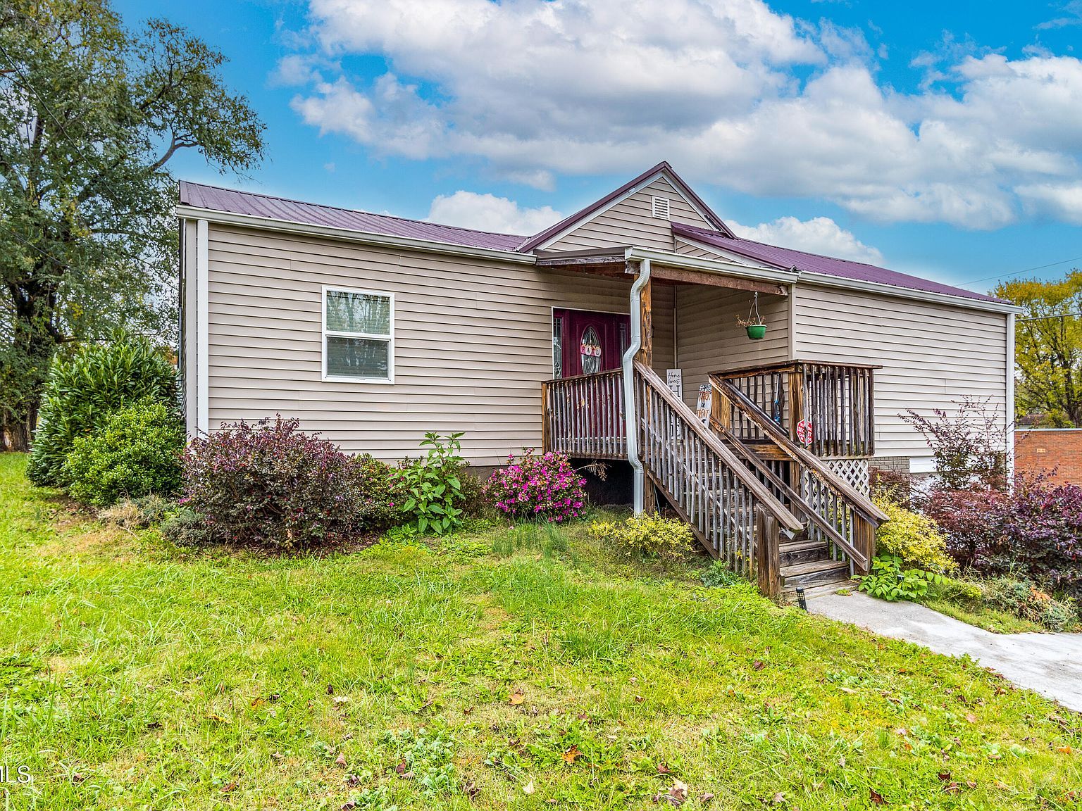 4242 Sullivan Gardens Dr Kingsport, TN 37660 - Thumbnail 2