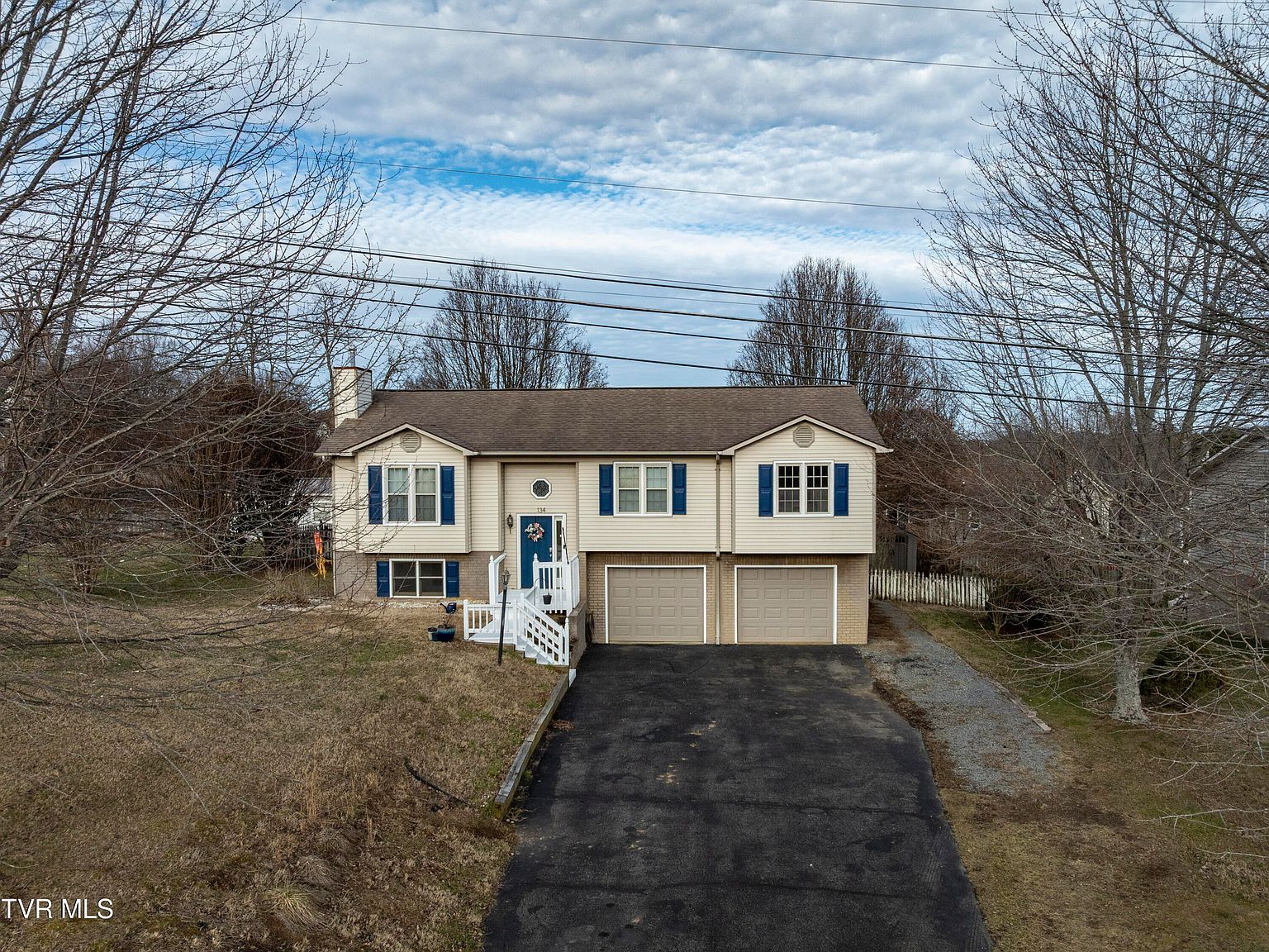 134 Tucker Ln Johnson City, TN 37601 - Thumbnail 2