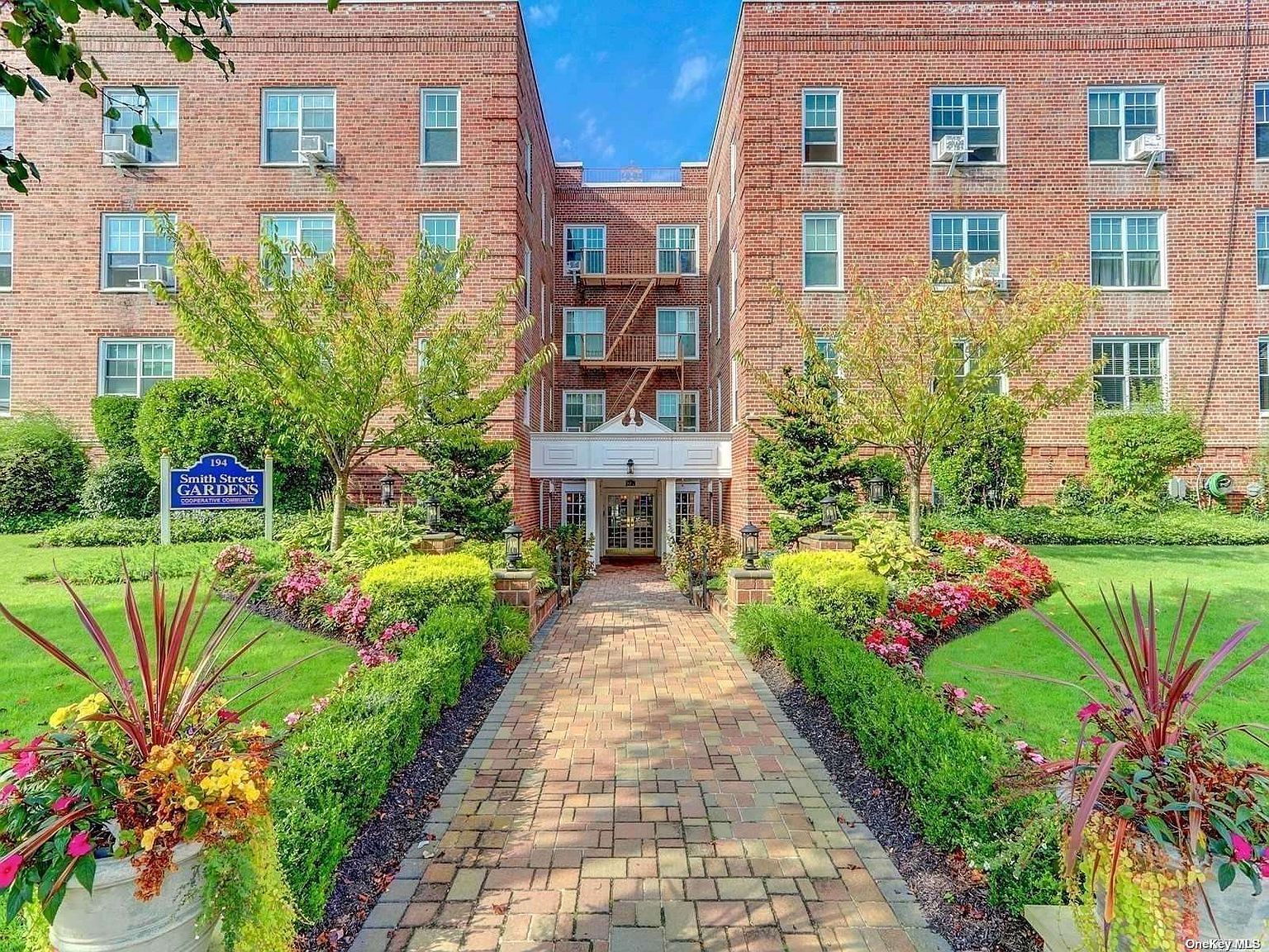 194 Smith St APT 2J Freeport, NY 11520 - Thumbnail 2