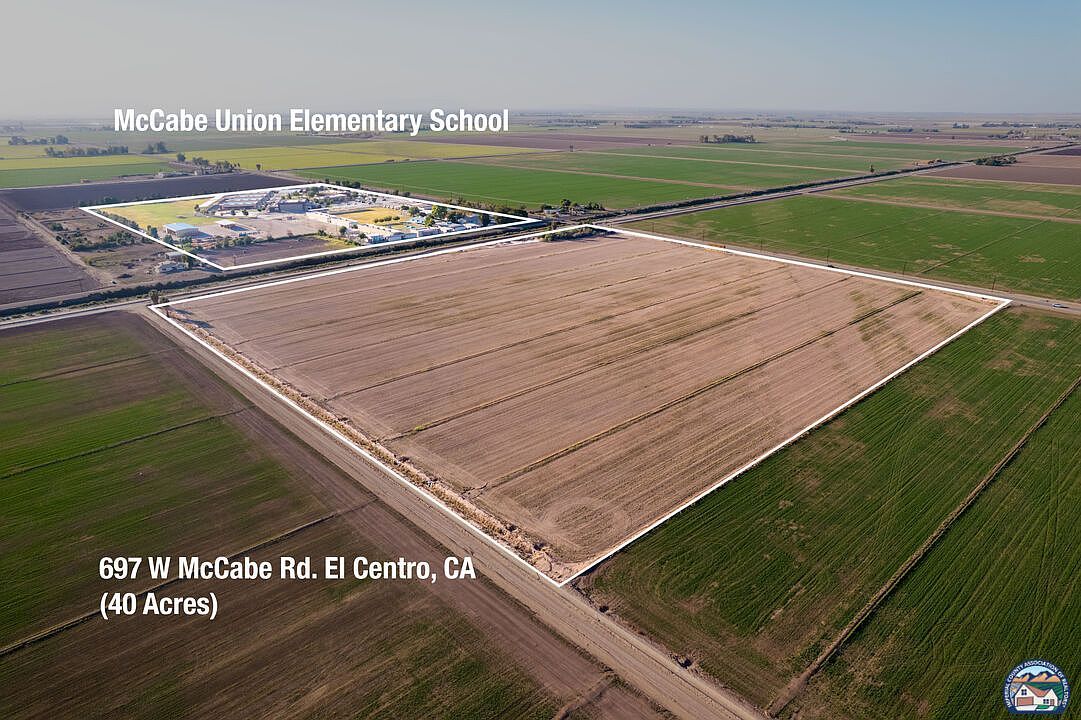 697 W McCabe Rd El Centro, CA 92243 - Thumbnail 2