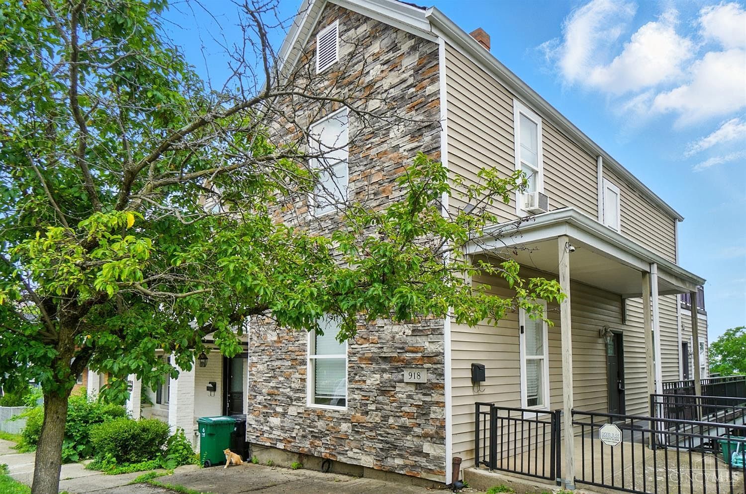 918 Mount Hope Ave Cincinnati, OH 45204 - Thumbnail 2