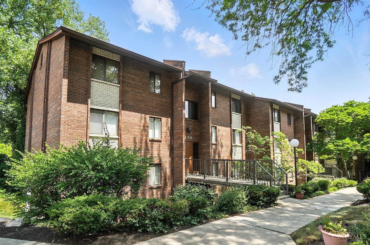 456 Grand Ave UNIT 2 Cincinnati, OH 45205 - Thumbnail 2