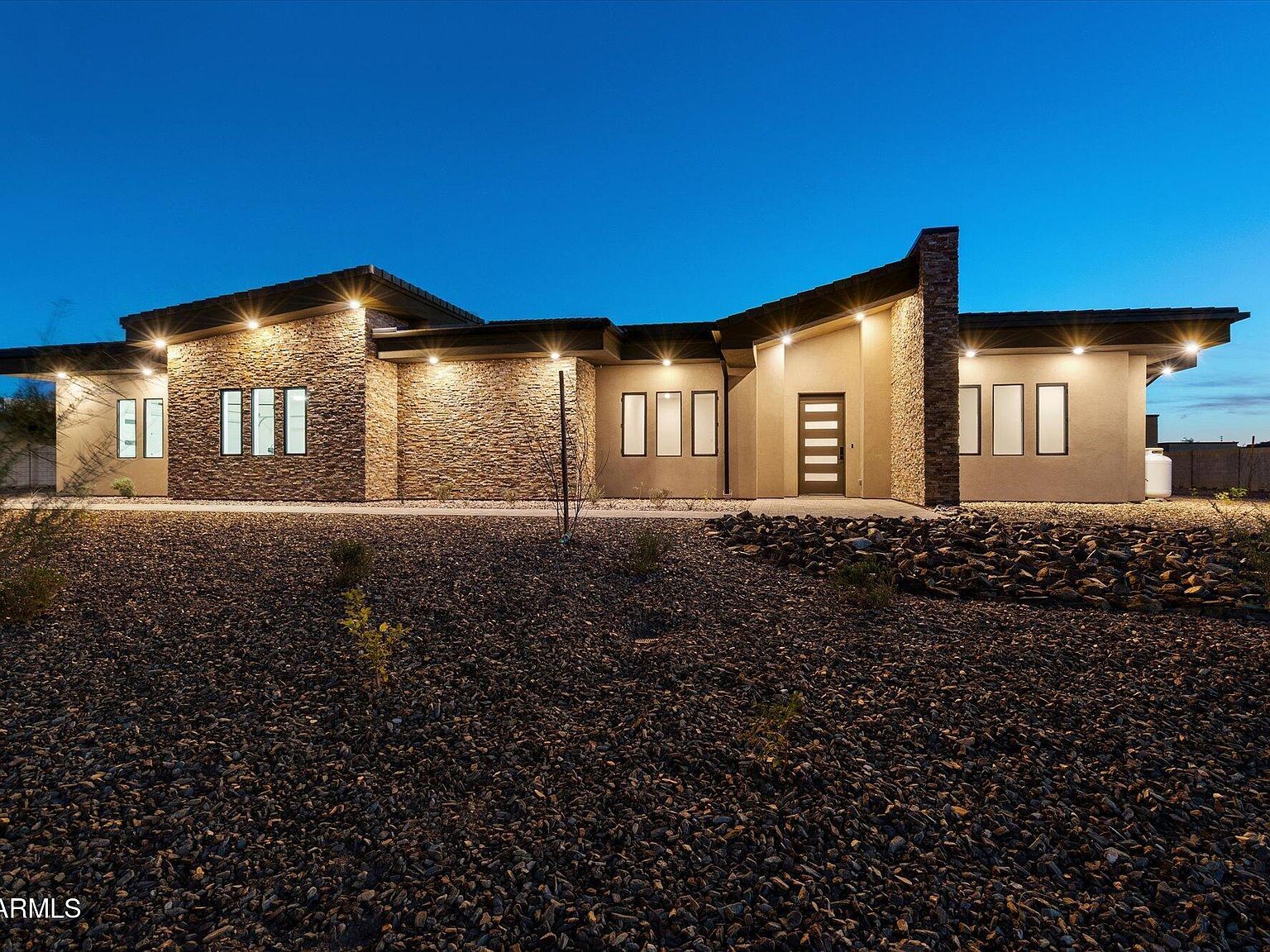 2991 W Desert Hills Dr #2 Phoenix, AZ 85086 - Thumbnail 2