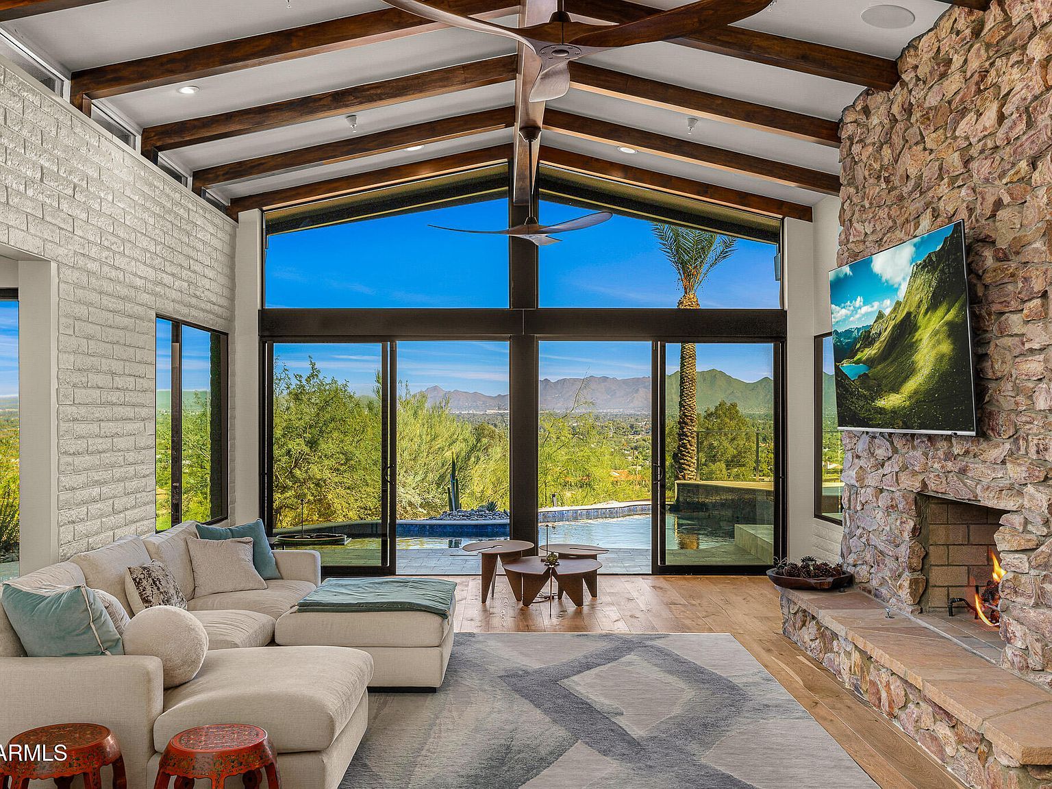 6331 E Hummingbird Ln Paradise Valley, AZ 85253 - Thumbnail 2