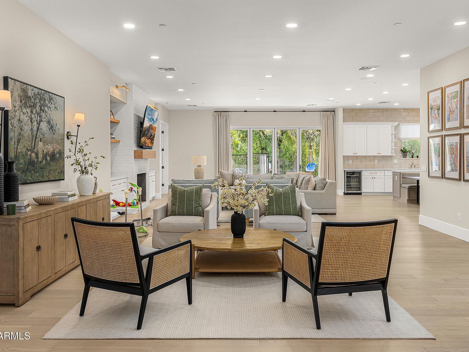 3516 N 35th Pl Phoenix, AZ 85018 - Thumbnail 2