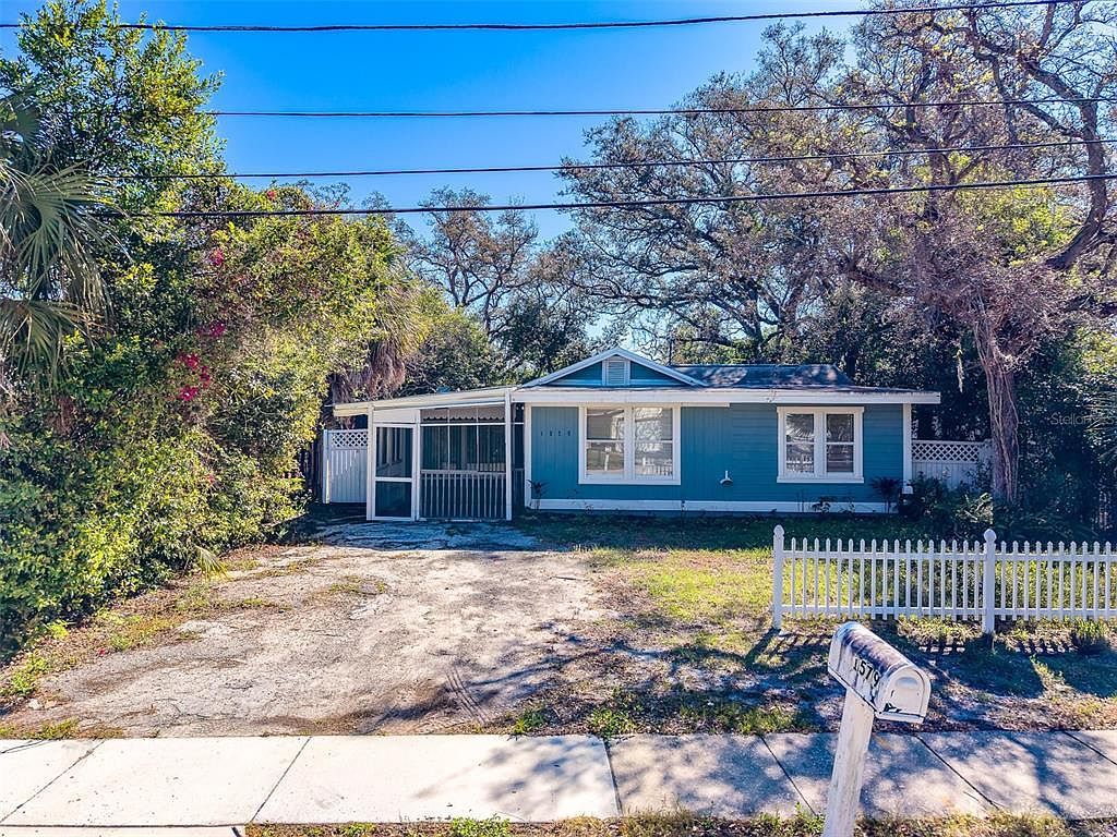 1579 S Washington Ave Clearwater, FL 33756  | Single Family