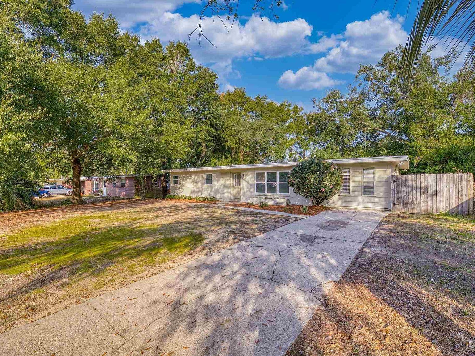 3826 Arbutus Dr Pensacola, FL 32504 - Thumbnail 2