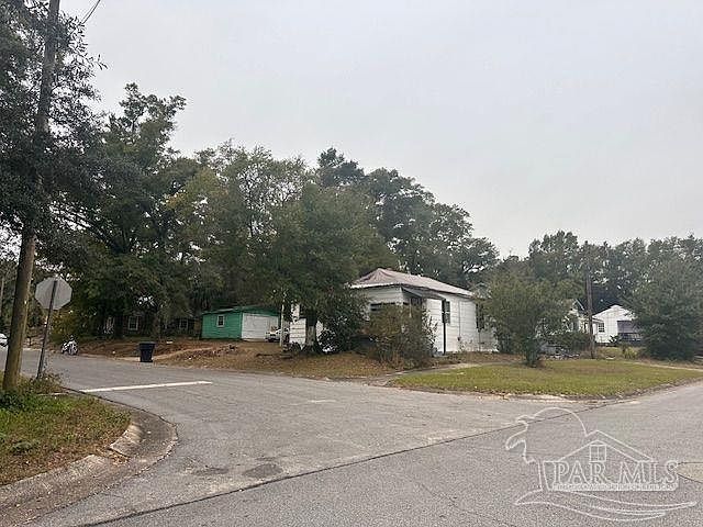 1101 W Lloyd St Pensacola, FL 32501 - Thumbnail 2