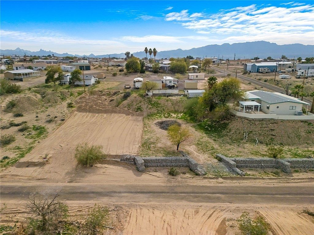 4762 Beach Dr Topock, AZ 86436 - Thumbnail 2