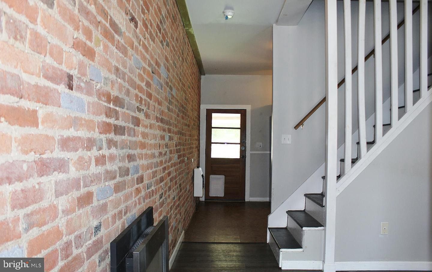 236 N Locust St Hagerstown, MD 21740 - Thumbnail 2