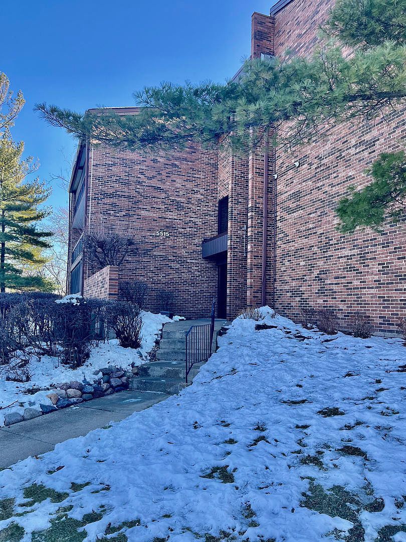 5515 Cromwell Ln APT M2 Oak Forest, IL 60452 - Thumbnail 2