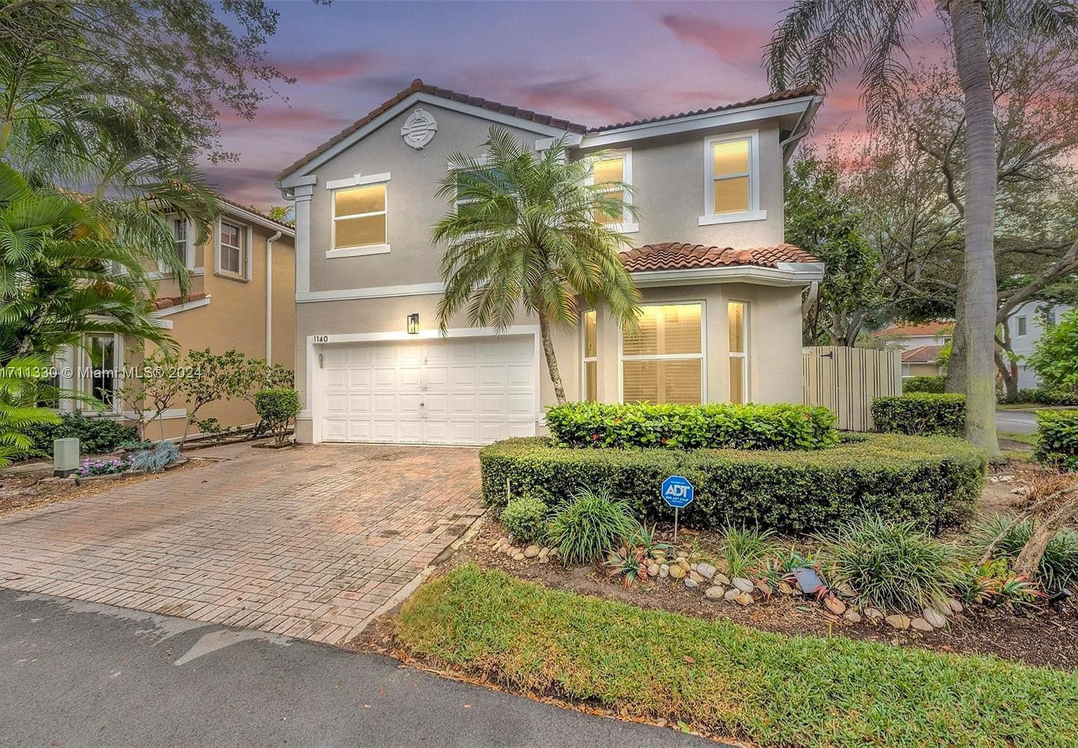 1140 Linden St Hollywood, FL 33019 - Thumbnail 2