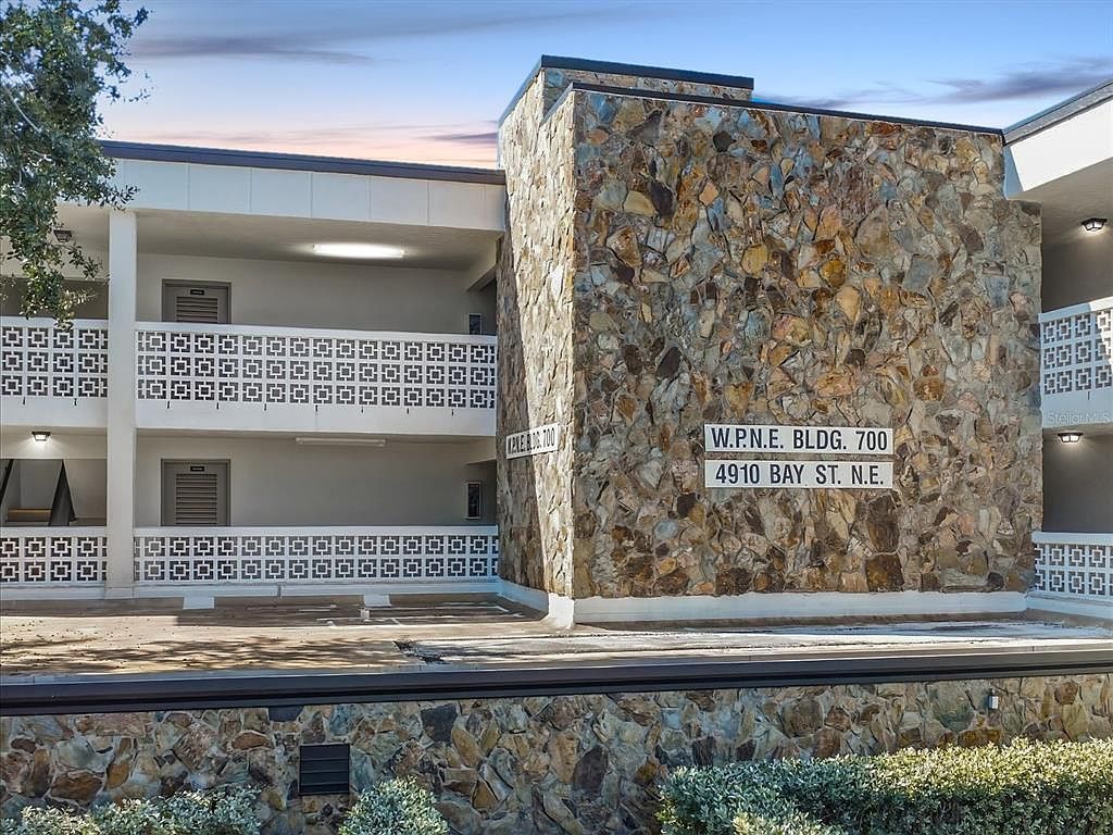 4910 Bay St NE APT 105 Saint Petersburg, FL 33703 - Thumbnail 2