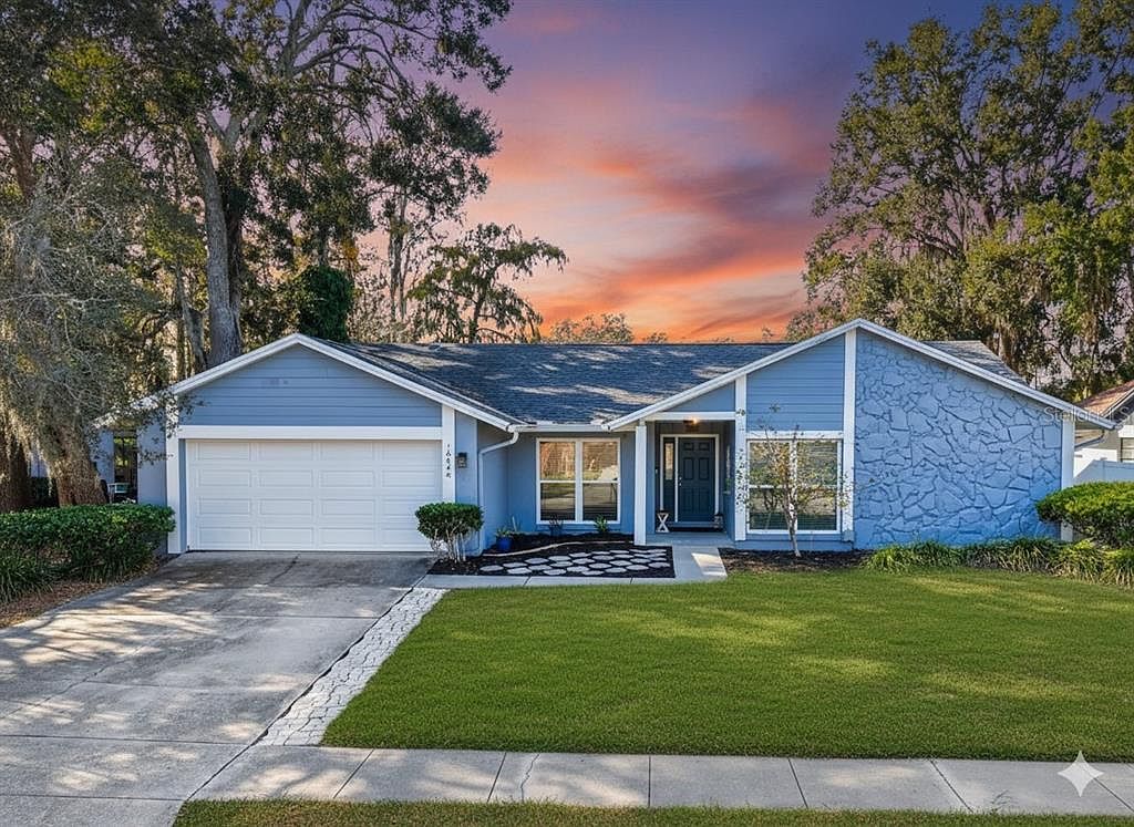 16646 Vallely Dr Tampa, FL 33618 - Thumbnail 2