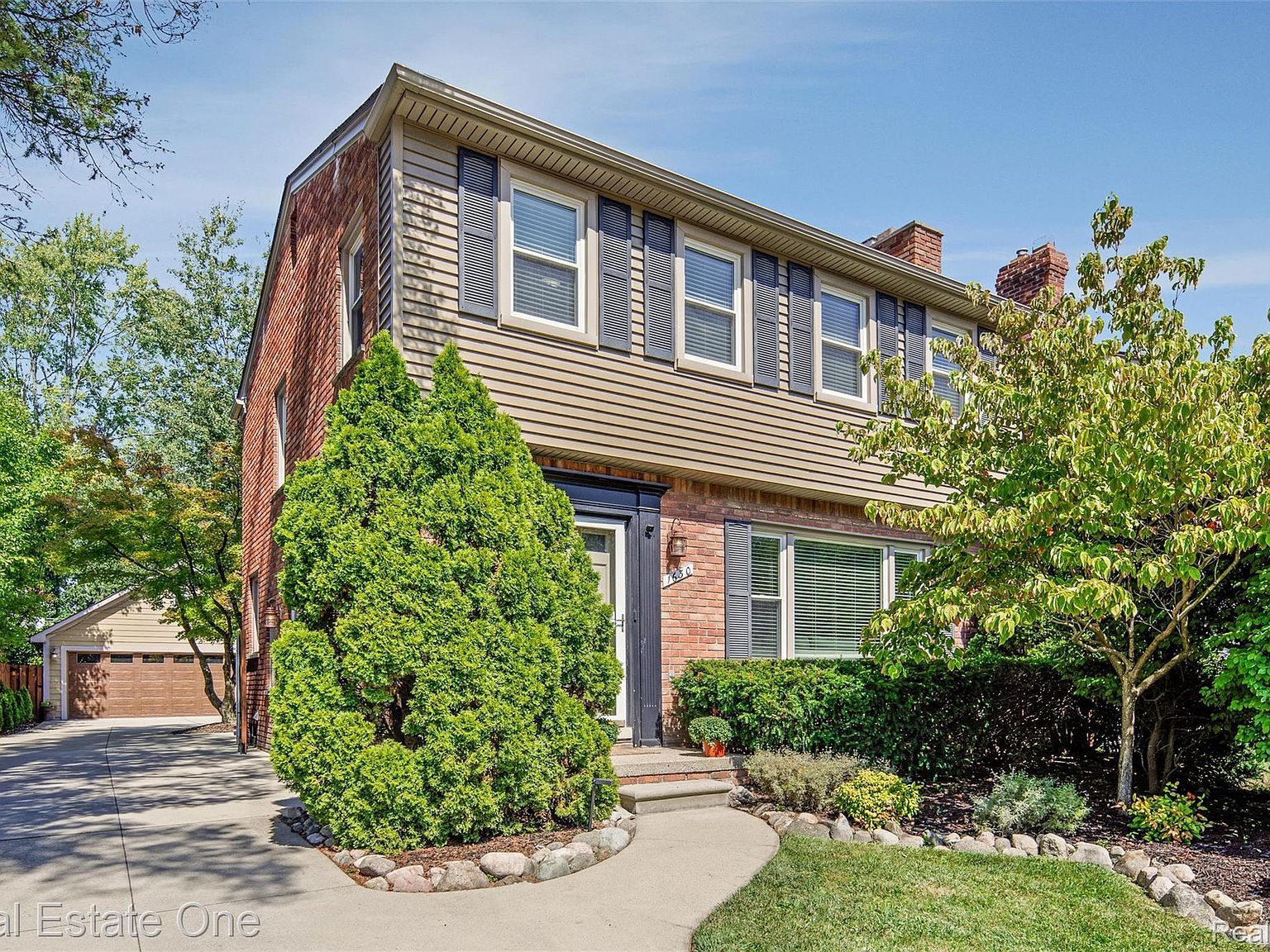 1630 W Twelve Mile Rd Royal Oak, MI 48073 - Thumbnail 2