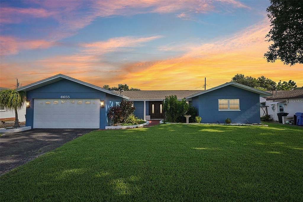 6655 12th Ter N Saint Petersburg, FL 33710 - Thumbnail 2