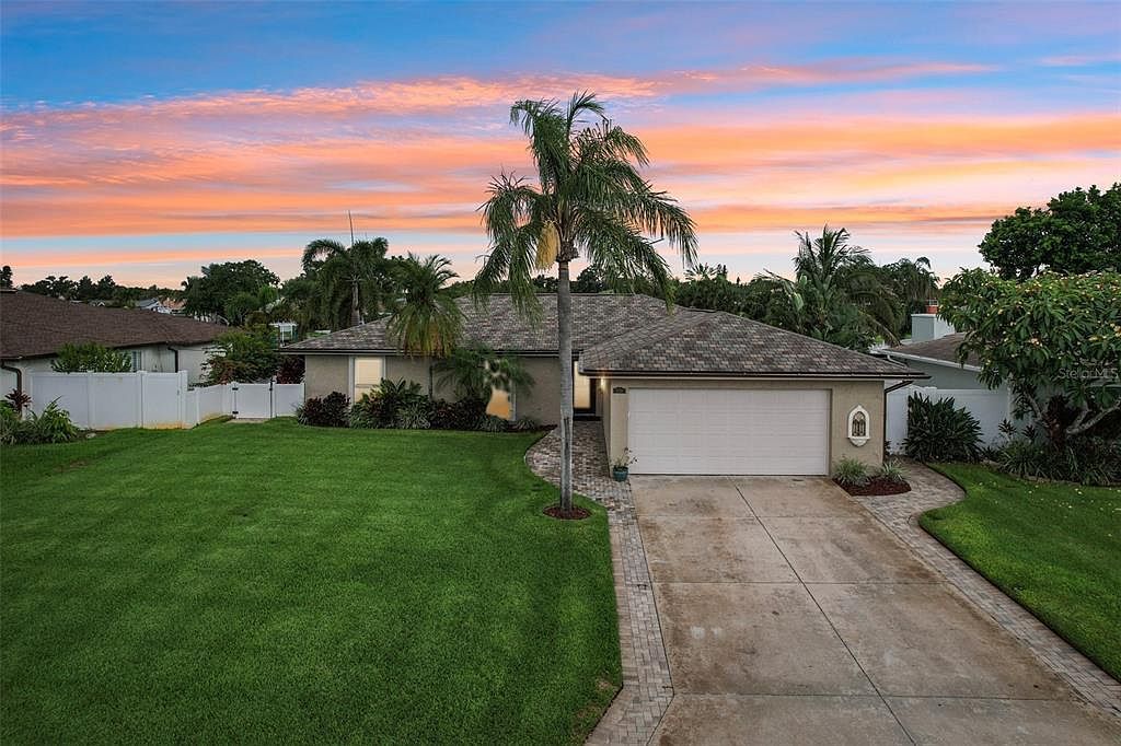 5036 Dover St NE Saint Petersburg, FL 33703 - Thumbnail 2