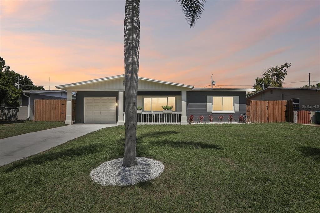 8541 75th Pl Seminole, FL 33777  | Single Family