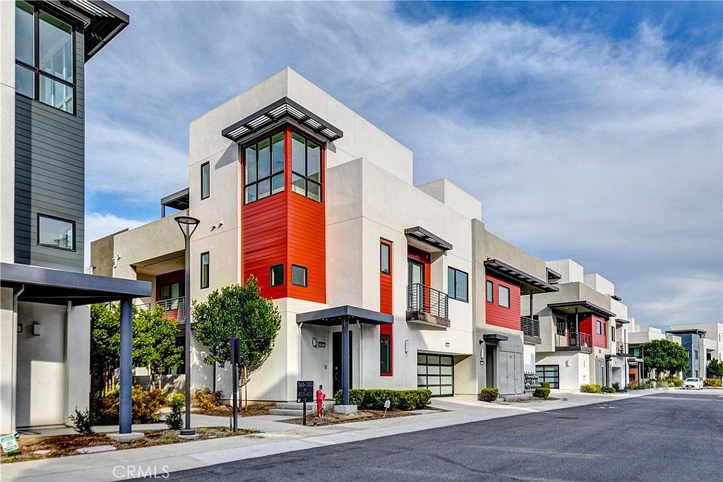 413 Transport Tustin, CA 92782 - Thumbnail 2