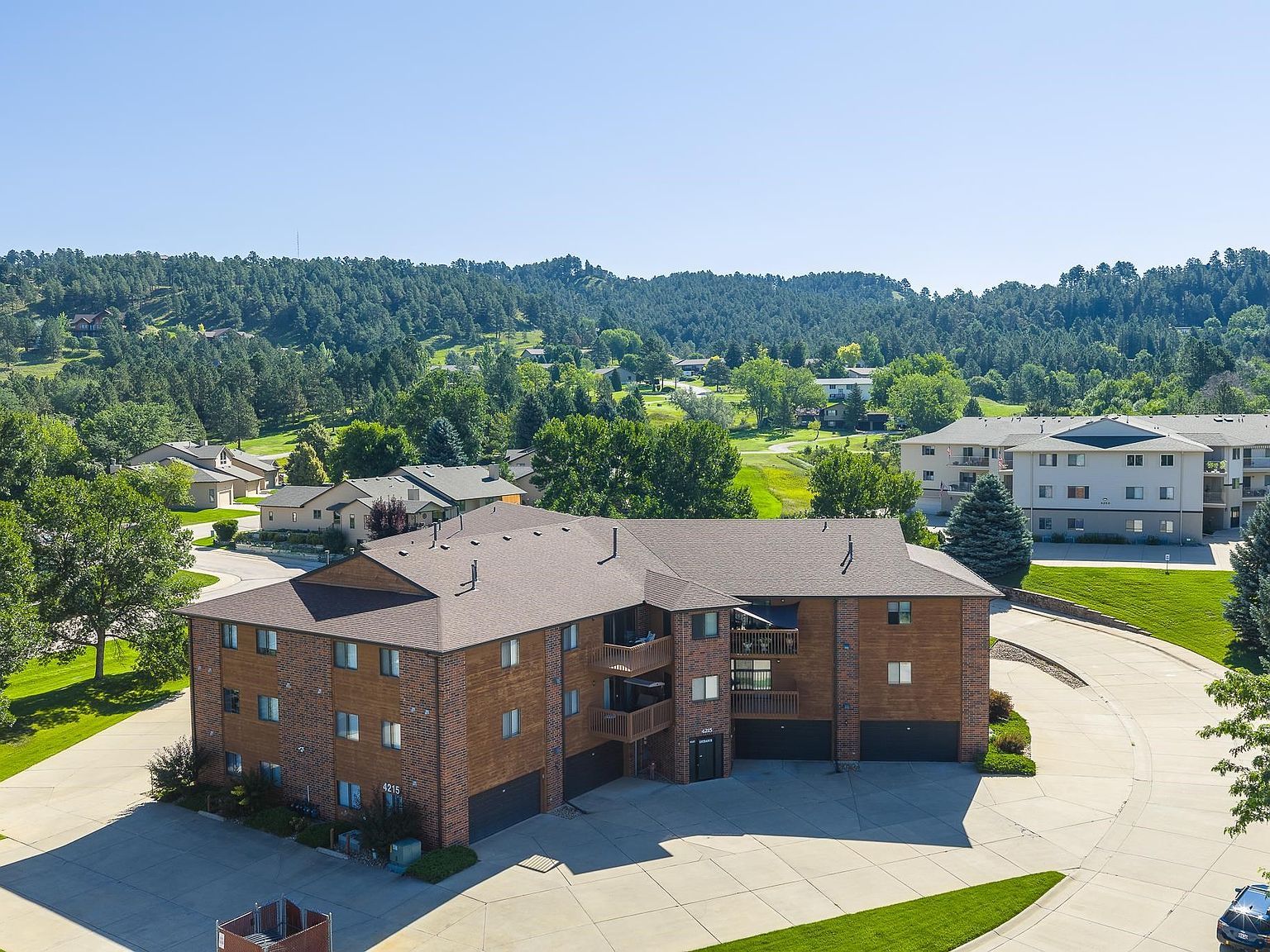 4215 Fairway Hills Dr APT 204 Rapid City, SD 57702 - Thumbnail 2