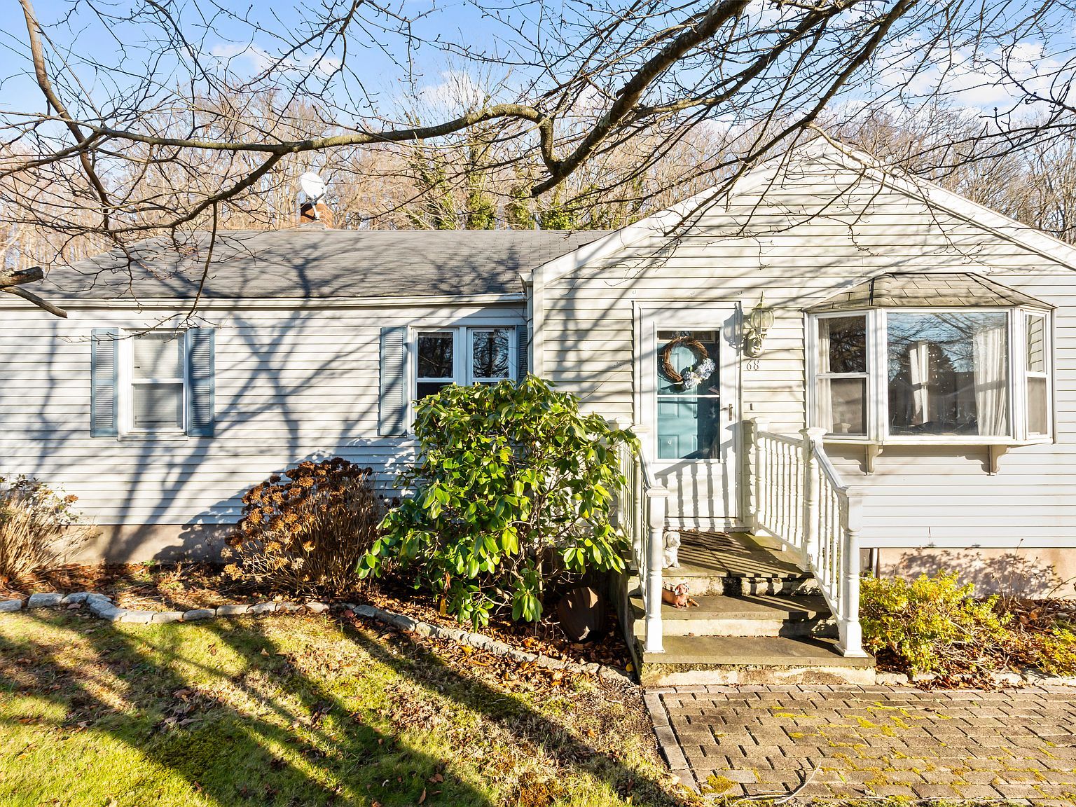 68 Dominican Rd Branford, CT 06405 - Thumbnail 2