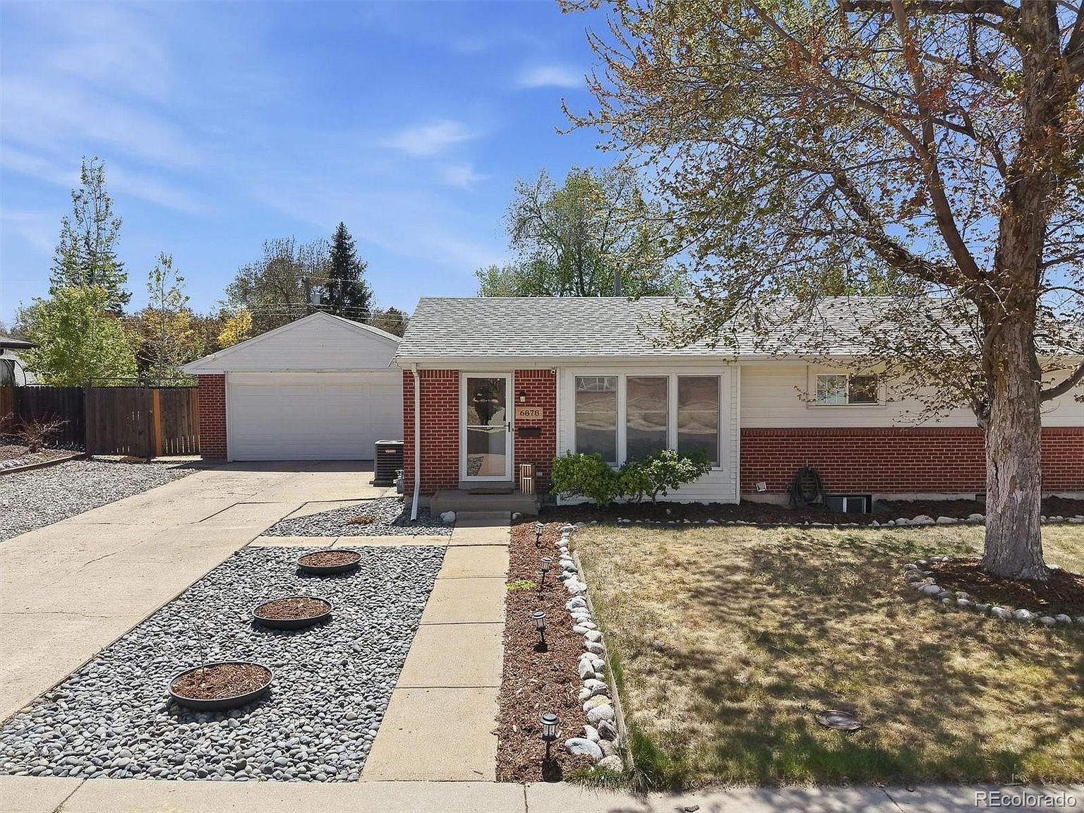6878 S Birch Way Centennial, CO 80122  | Single Family