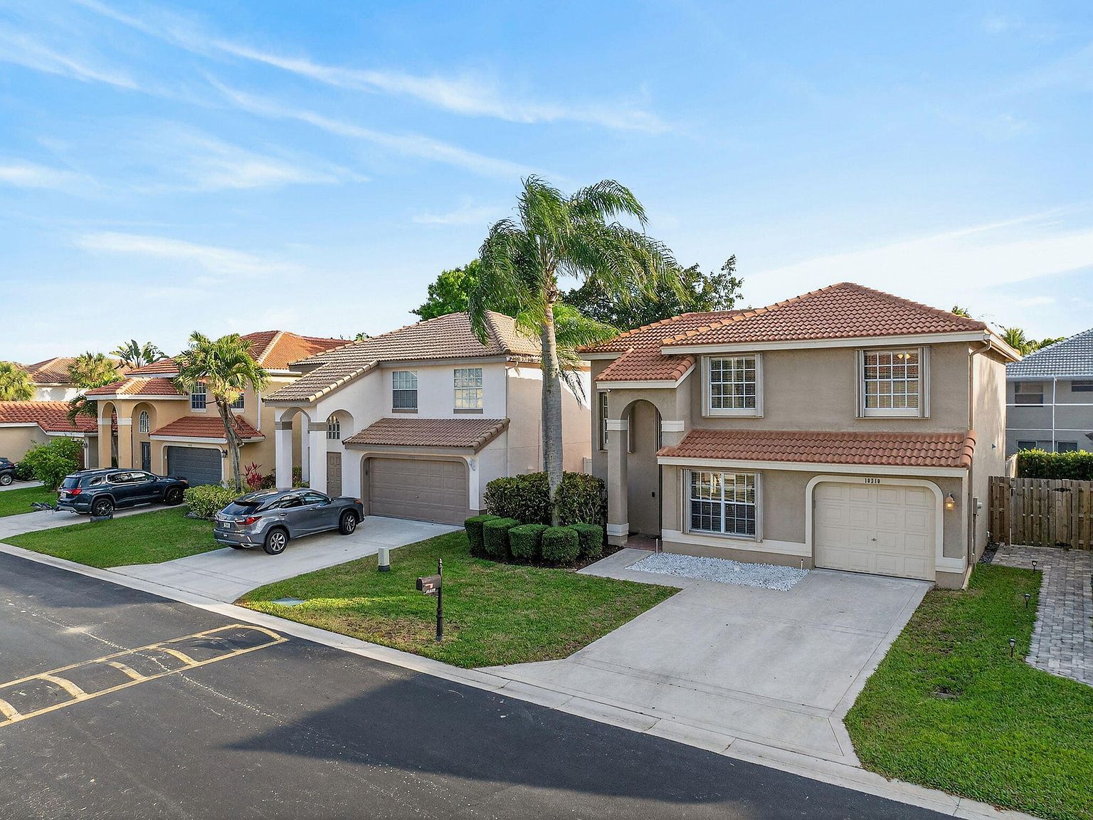 10210 Breezeway Pl Boca Raton, FL 33428 - Thumbnail 2