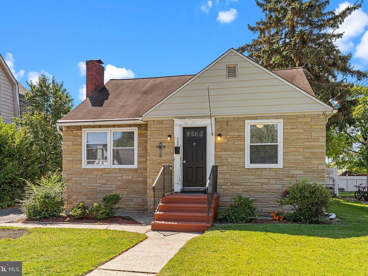 528 S Fairview St Riverside, NJ 08075 - Thumbnail 2