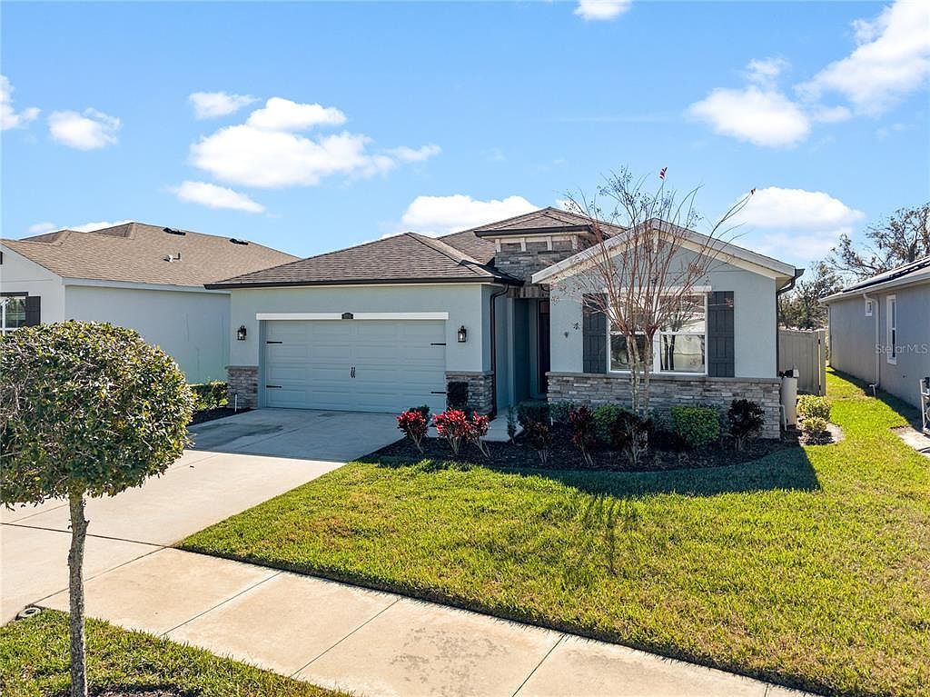 1094 Manzanar Pl Wesley Chapel, FL 33543 - Thumbnail 2