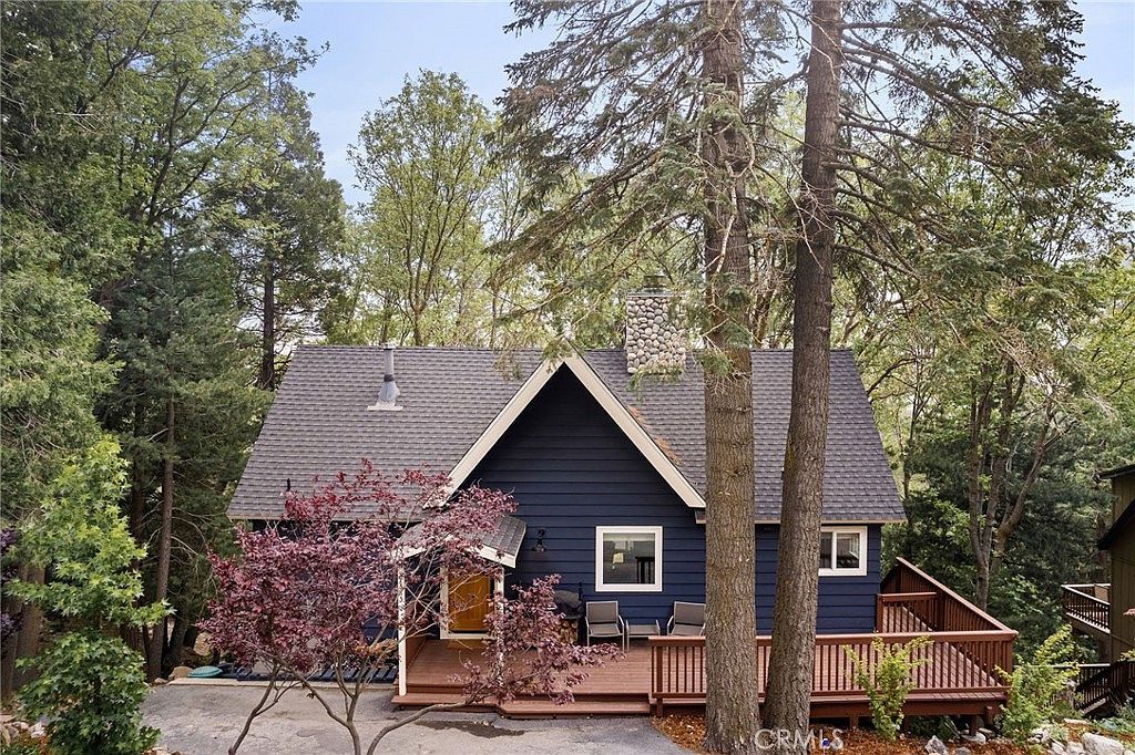 27363 Elmwood Dr Lake Arrowhead, CA 92352, 92352