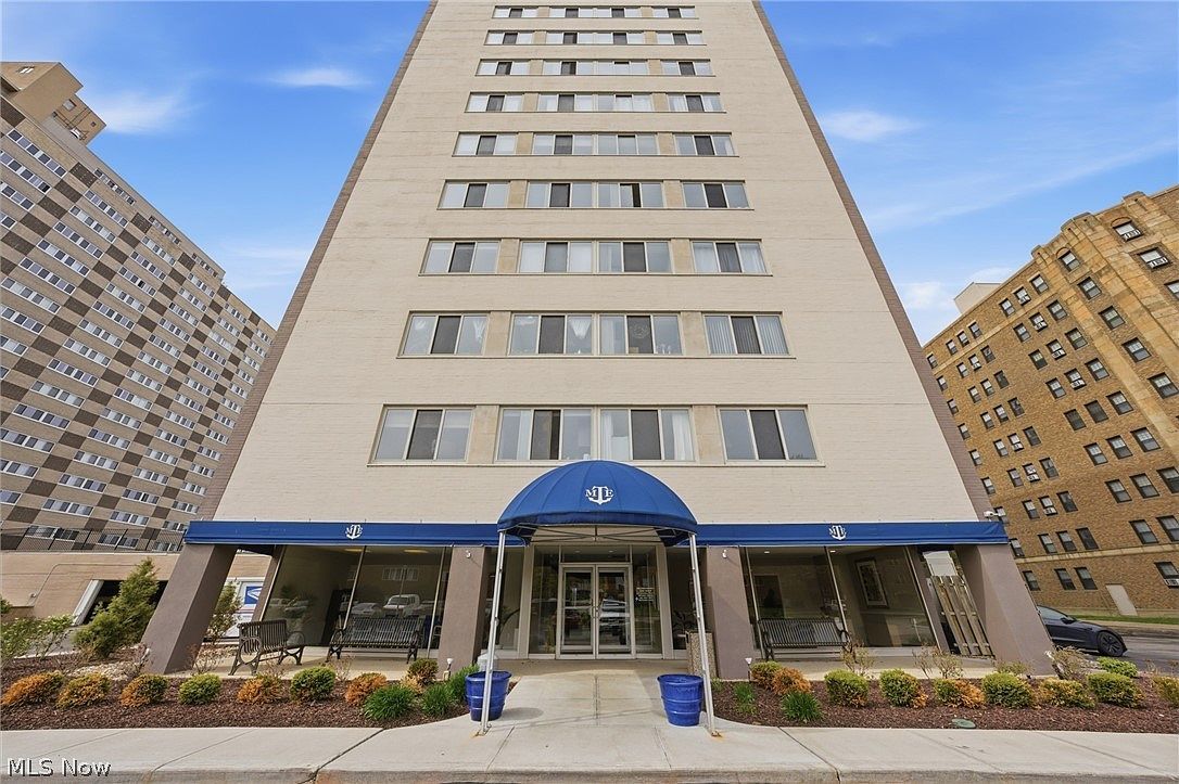 12520 Edgewater Dr APT 1009 Lakewood, OH 44107, 44107