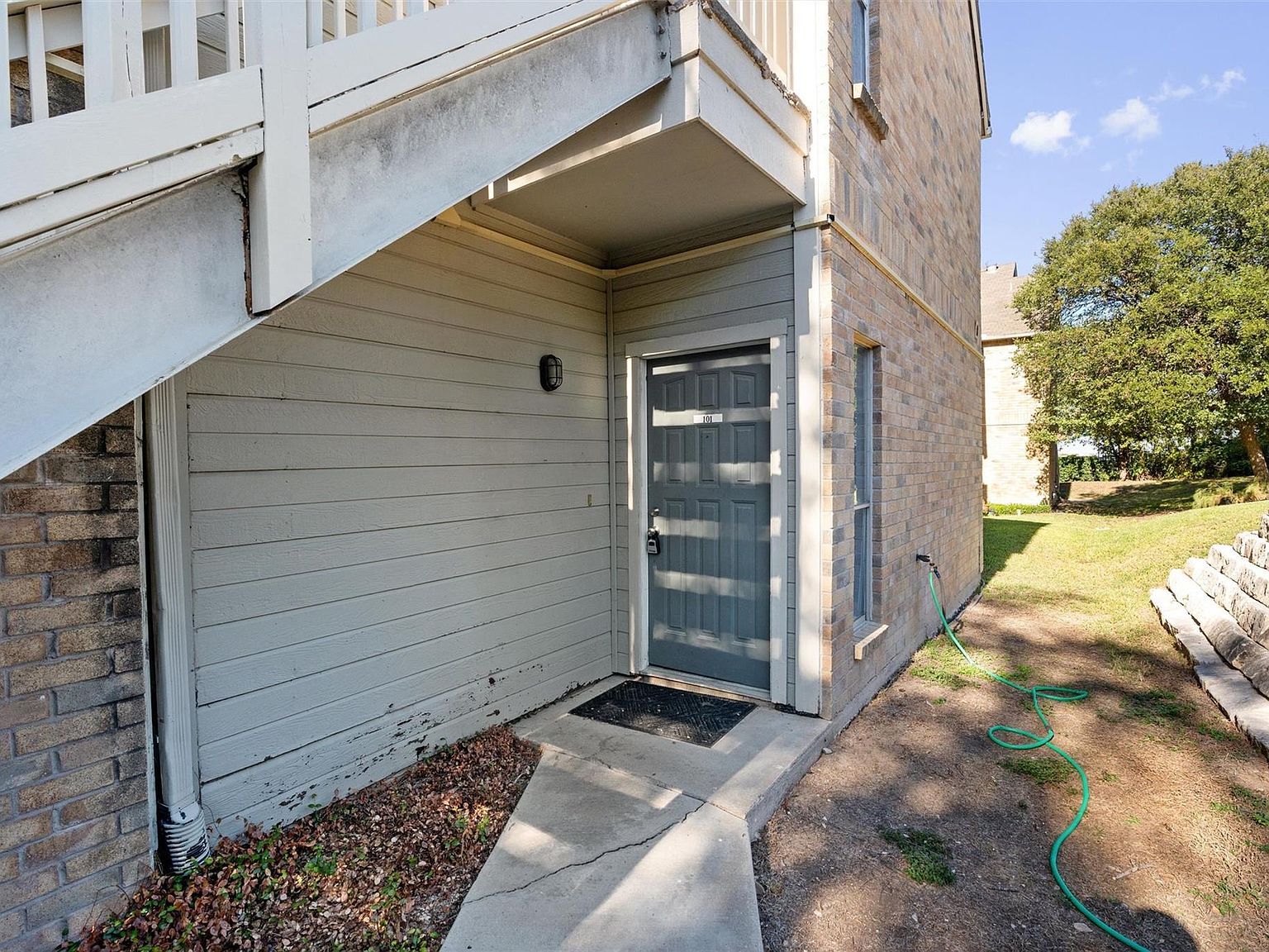 2450 Wickersham Ln APT 101 Austin, TX 78741 - Thumbnail 2