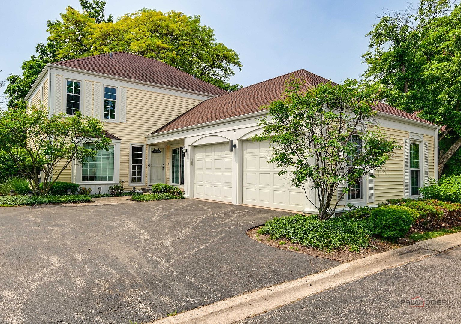 9 Court Of Lagoon Vw Northbrook, IL 60062 - Thumbnail 2