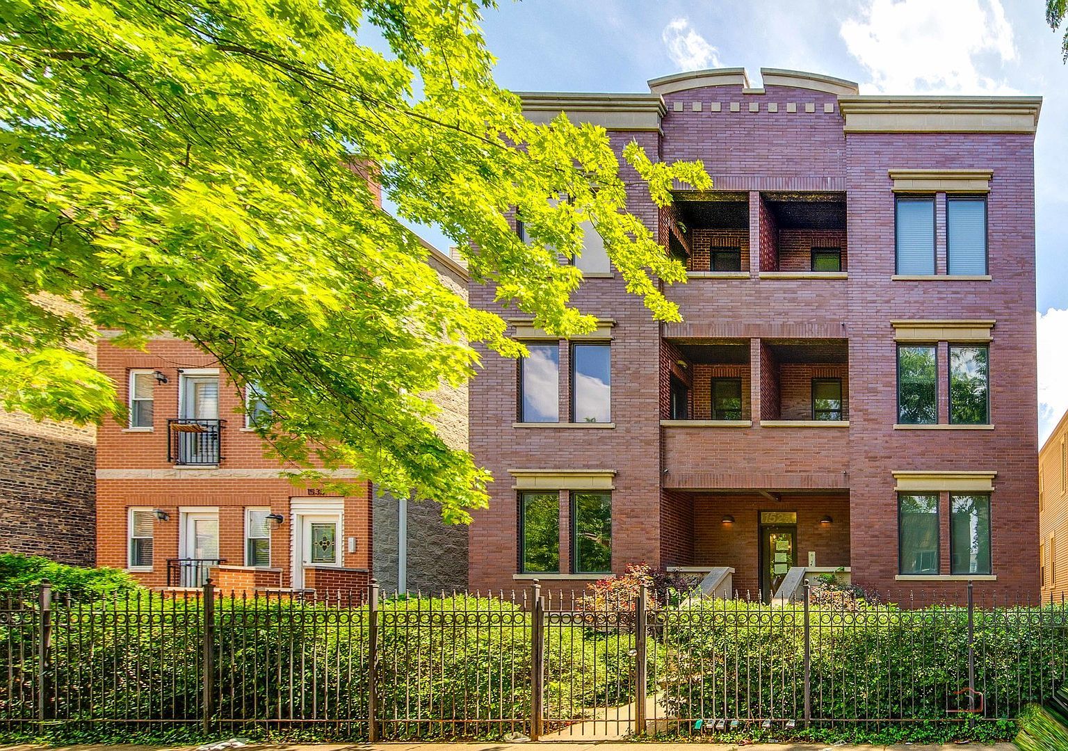 1529 N Artesian Ave APT 3N Chicago, IL 60622 - Thumbnail 2